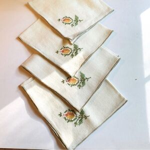 4 x Vintage Embroidered  Linen Napkins